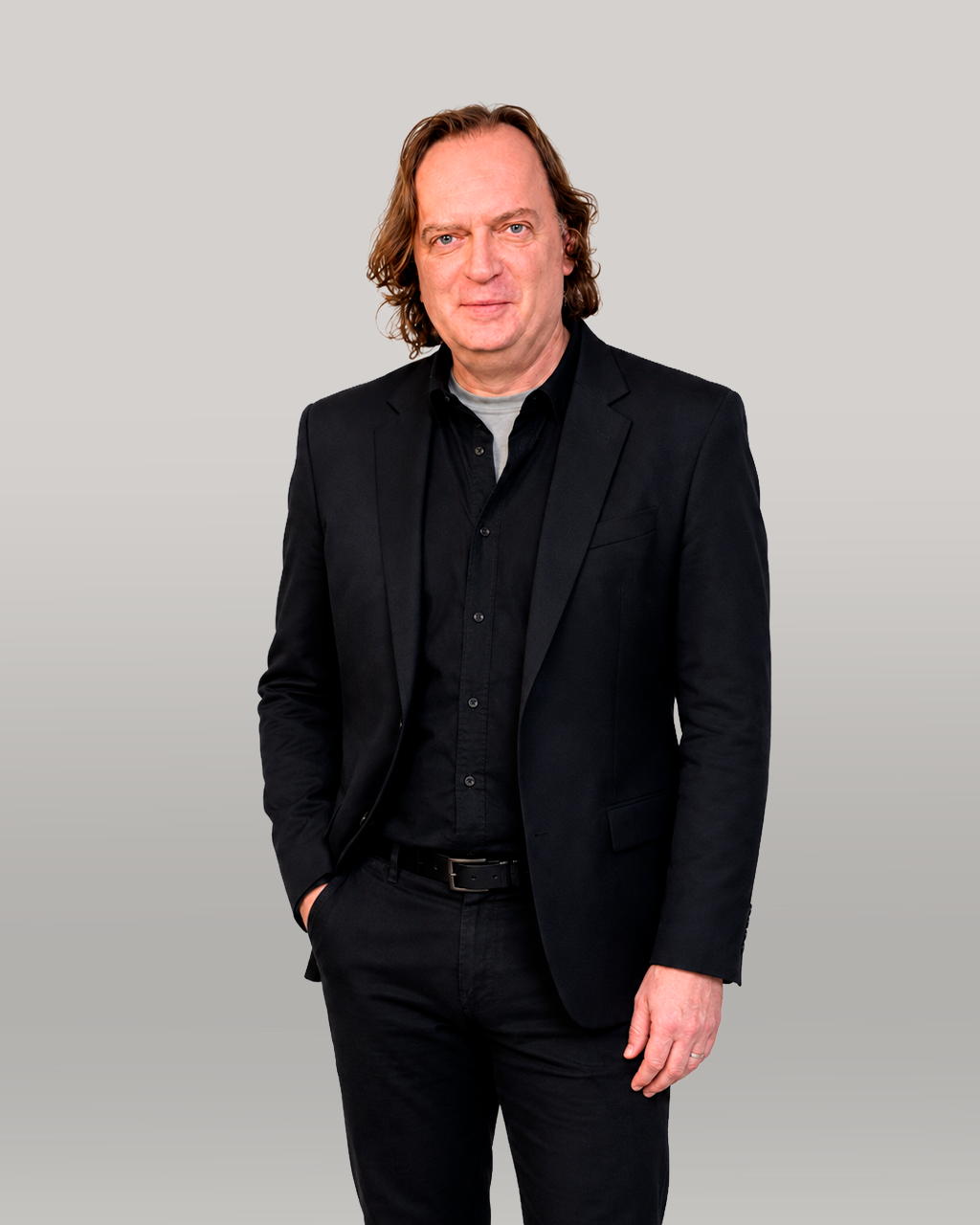 Equipa da Xfin CREDICITY em reunião com um cliente